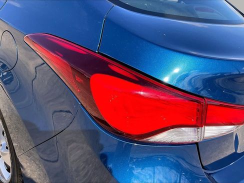 Used 2015 Hyundai Elantra SE FWD image 20