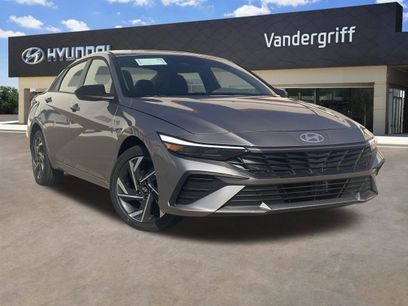 New 2025 Hyundai Elantra SEL