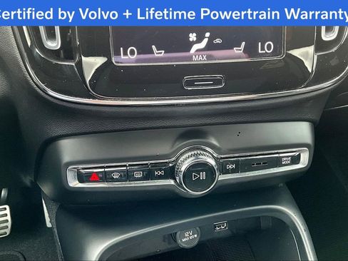 Used 2022 Volvo XC40 T5 R-Design image 40