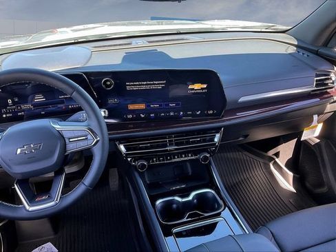 New 2026 Chevrolet Traverse Z71 w/ Driver Confidence Package AWD/4WD image 6
