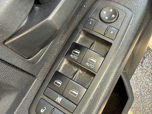 Used 2018 RAM 1500 Express image 13