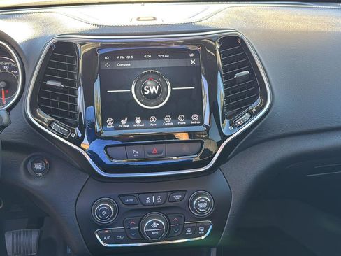 Used 2020 Jeep Cherokee Limited image 15