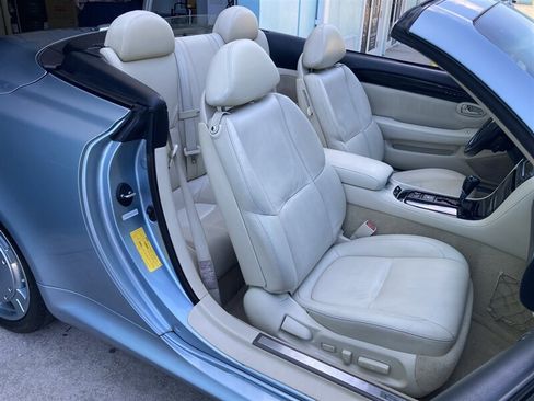 Used 2004 Lexus SC 430 Convertible RWD image 16