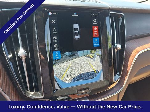 Certified 2023 Volvo XC60 B5 Ultimate w/ Climate Package AWD/4WD image 19