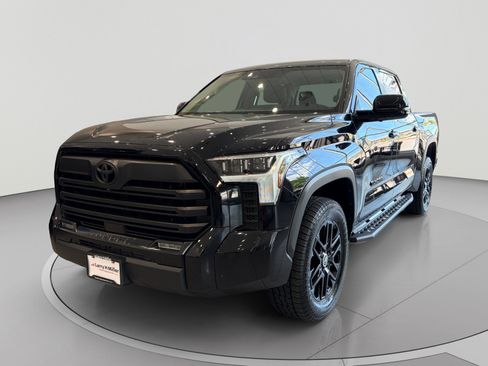 Used 2024 Toyota Tundra Limited AWD/4WD image 1