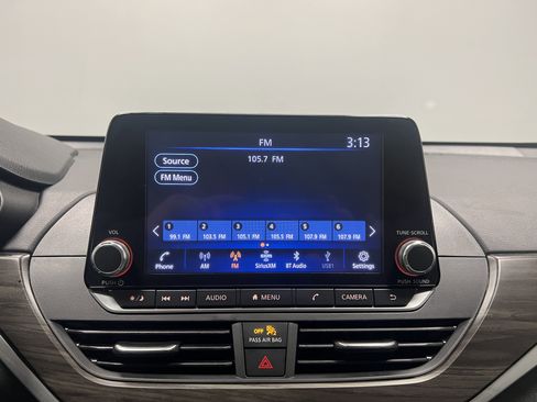 Used 2024 Nissan Altima 2.5 SV image 23