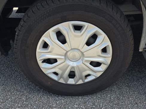 Used 2024 Ford Transit 250 Low Roof w/ Exterior Upgrade Package RWD image 9