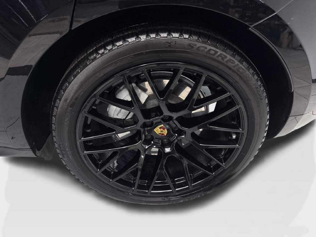 Used 2020 Porsche Macan Turbo AWD/4WD image 89