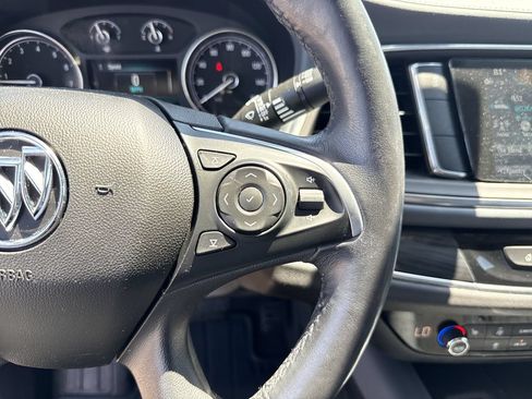 Used 2019 Buick Enclave Essence FWD image 15