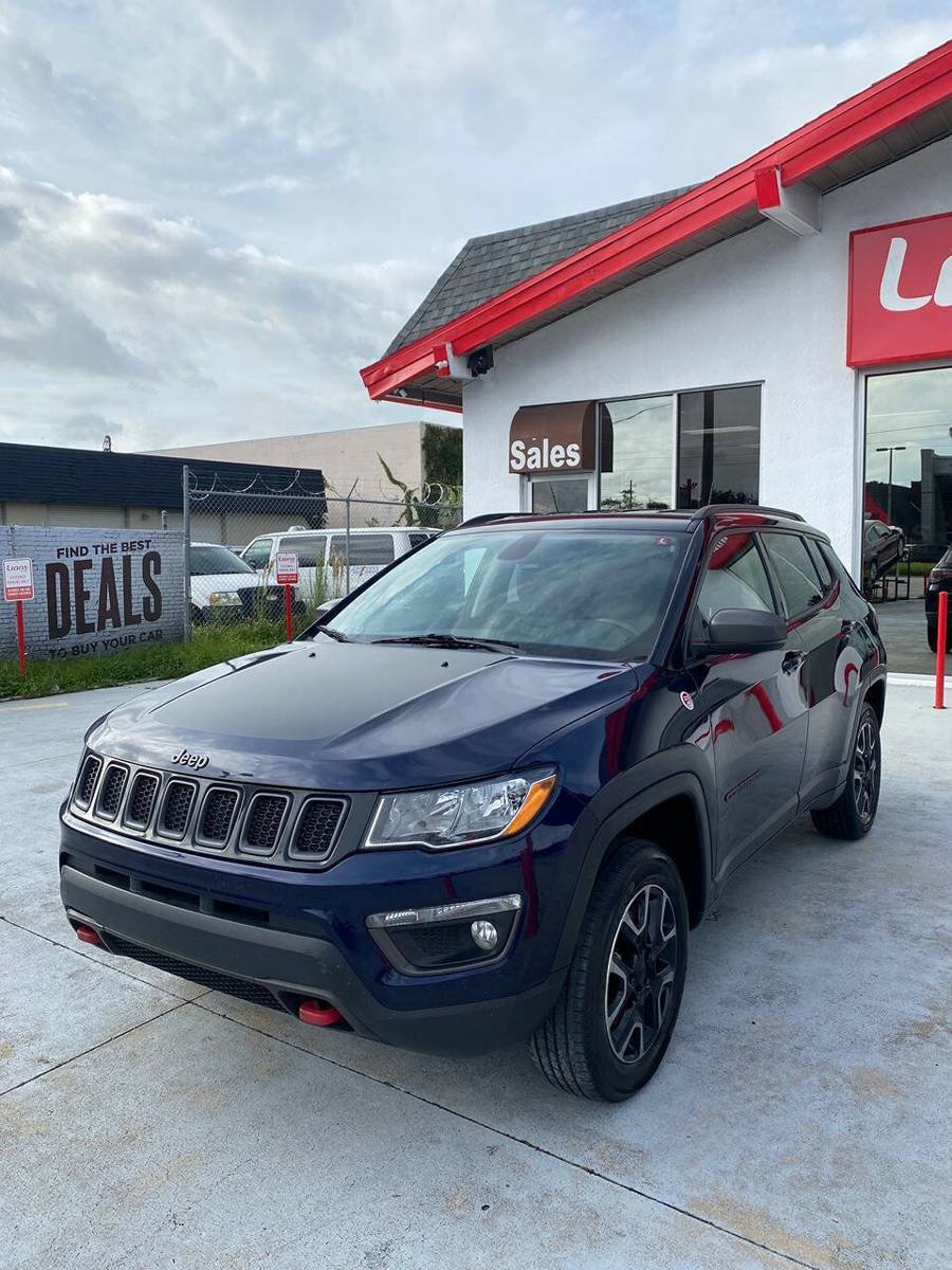 Used 2019 Jeep Compass Trailhawk AWD/4WD image 2