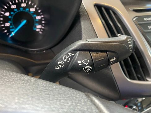 Used 2017 Ford Transit Connect XLT image 21