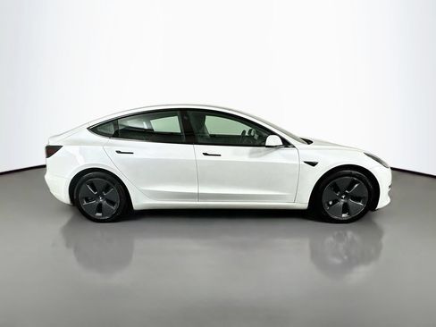 Used 2021 Tesla Model 3 Standard Range Plus RWD image 4