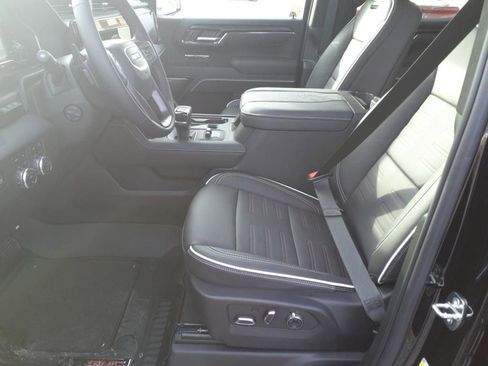 Used 2024 GMC Sierra 1500 AT4X image 15