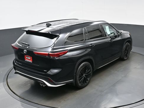 Used 2023 Toyota Highlander XSE FWD image 40