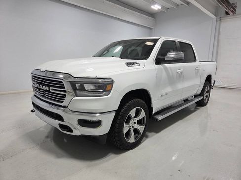 Used 2023 RAM 1500 Laramie AWD/4WD image 3