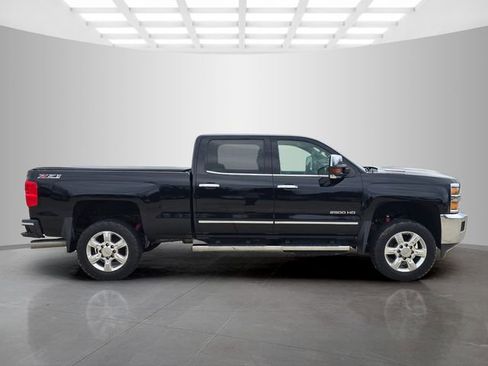 Used 2017 Chevrolet Silverado 2500 LTZ w/ Duramax Plus Package image 8