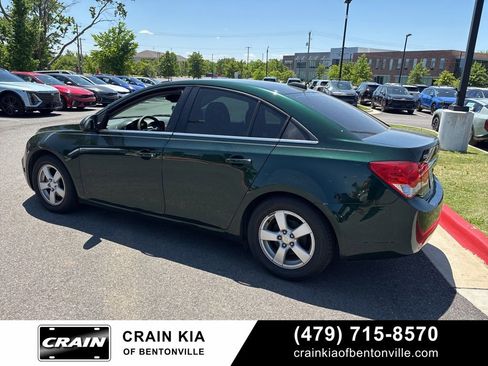 Used 2015 Chevrolet Cruze LT w/ Sun And Sound Package FWD image 3