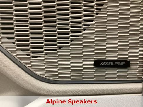 Used 2023 Jeep Grand Cherokee Limited image 13