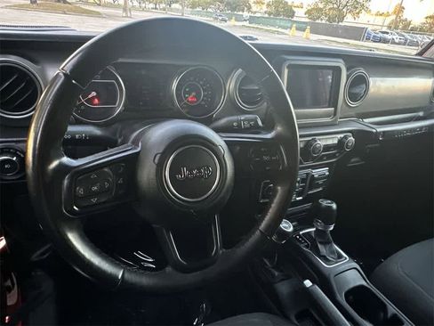 Used 2022 Jeep Wrangler Unlimited Willys image 13