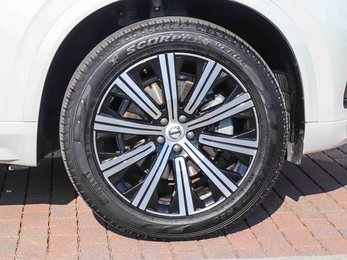 Used 2023 Volvo XC90 B5 Core w/ Climate Package AWD/4WD image 11