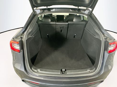 Used 2023 Tesla Model Y Long Range AWD/4WD image 26