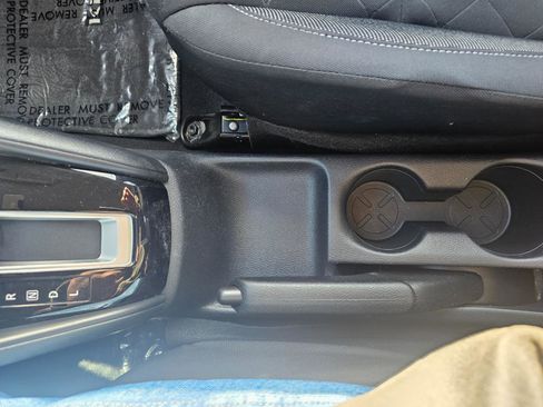 Used 2020 Nissan Kicks S image 41