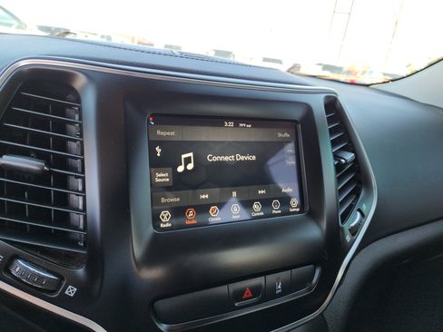 Used 2021 Jeep Cherokee Latitude image 15