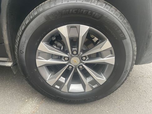 Used 2025 Chevrolet Equinox LT image 25