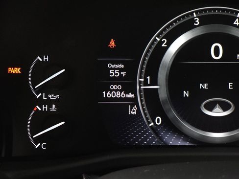 Used 2024 Lexus LX 600 4WD w/ Appearance Package image 23