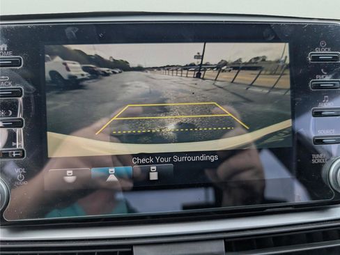 Used 2019 Honda Accord Sport image 17