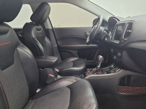 Used 2019 Jeep Compass Trailhawk AWD/4WD image 21