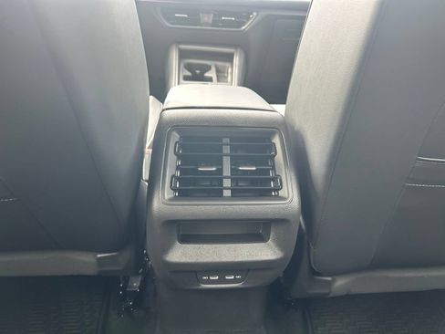 New 2026 Volkswagen Tiguan SE R-Line FWD image 48