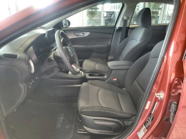 Used 2023 Kia Forte LXS w/ LXS Technology Package FWD image 12
