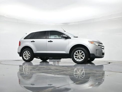 Used 2013 Ford Edge SE FWD image 31