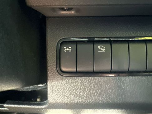 Used 2022 Mercedes-Benz Sprinter 2500 image 12