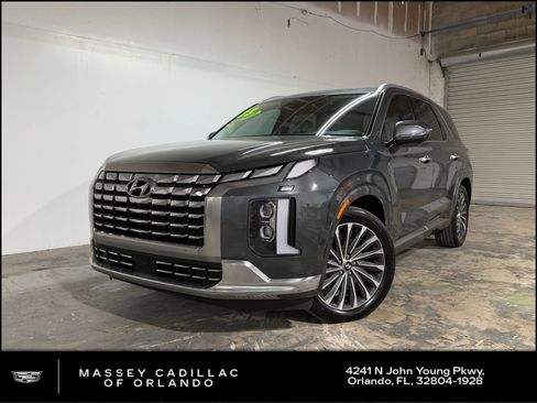 Used 2023 Hyundai Palisade Calligraphy FWD image 1