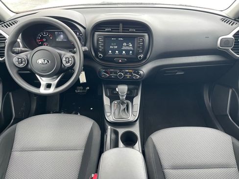 Used 2021 Kia Soul LX image 20