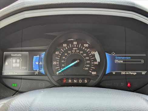 Certified 2024 Ford Edge SE w/ Black Appearance Package image 11