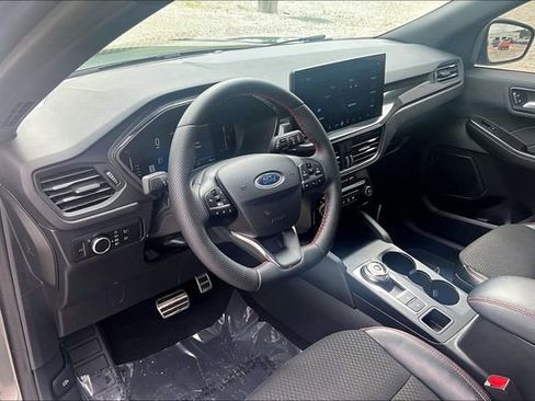 Used 2024 Ford Escape ST-Line w/ Tech Pack #1 AWD/4WD image 13