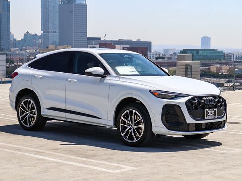New 2026 Audi Q5 Premium Plus AWD/4WD image 3