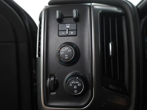 Used 2015 Chevrolet Silverado 1500 LTZ Z71 w/ LTZ Plus Package AWD/4WD image 26