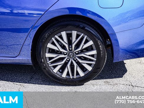 Used 2025 Nissan Altima 2.5 SV image 16