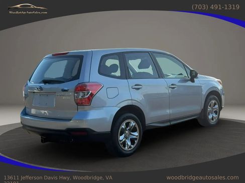 Used 2015 Subaru Forester 2.5i AWD/4WD image 4