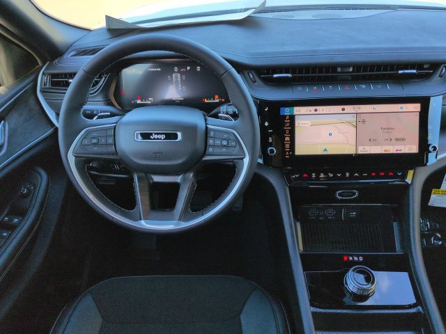 New 2027 Jeep Grand Cherokee Altitude RWD image 15