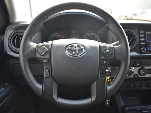 Certified 2020 Toyota Tacoma SR w/ SR Convenience Package AWD/4WD image 9