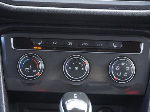 Used 2023 Volkswagen Tiguan S image 33