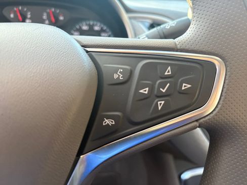 Used 2025 Chevrolet Malibu LT image 24