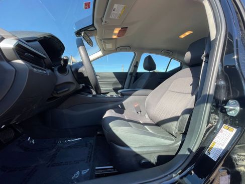 Used 2025 Nissan Altima 2.5 SV image 28