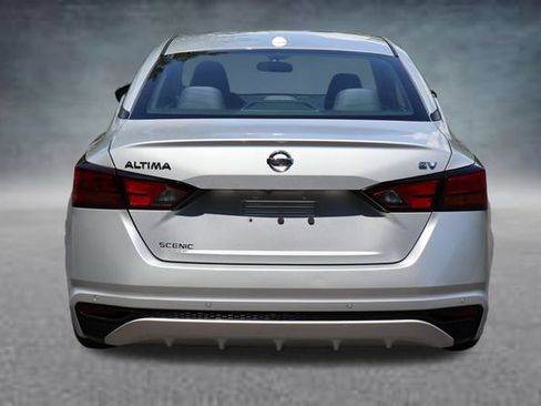 Used 2021 Nissan Altima 2.5 SV FWD image 19