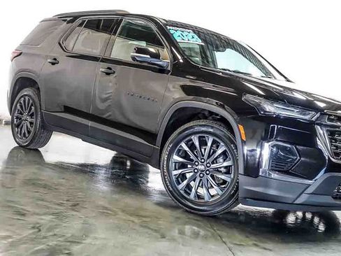 Used 2023 Chevrolet Traverse RS AWD/4WD image 5